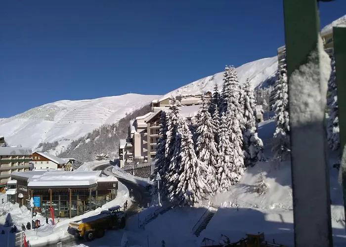 2/3 Pers, Au Cœur De Gourette, Proche Des Pistes Et Commodités - Fr-1-400-17 *